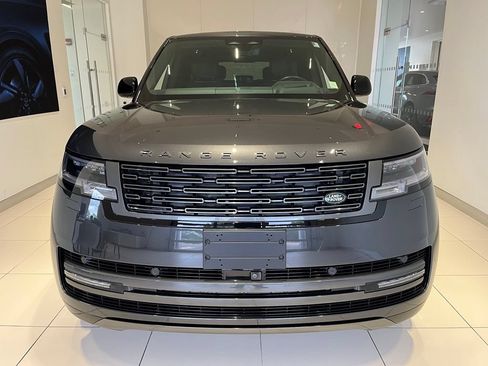 Used 2024 Land Rover Range Rover Autobiography AWD/4WD image 8