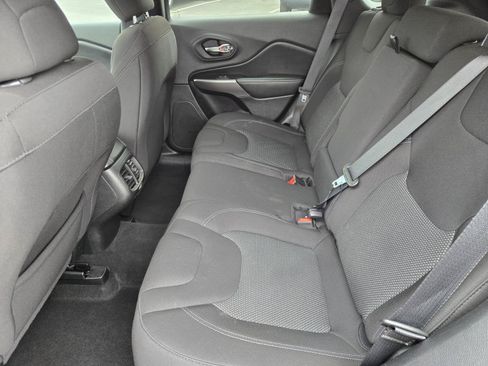 Certified 2021 Jeep Cherokee Latitude FWD image 23