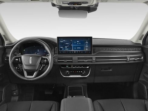 Used 2023 Lincoln Corsair Reserve w/ Equipment Group 201A image 3