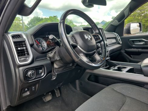 Used 2022 RAM 1500 Big Horn AWD/4WD image 3