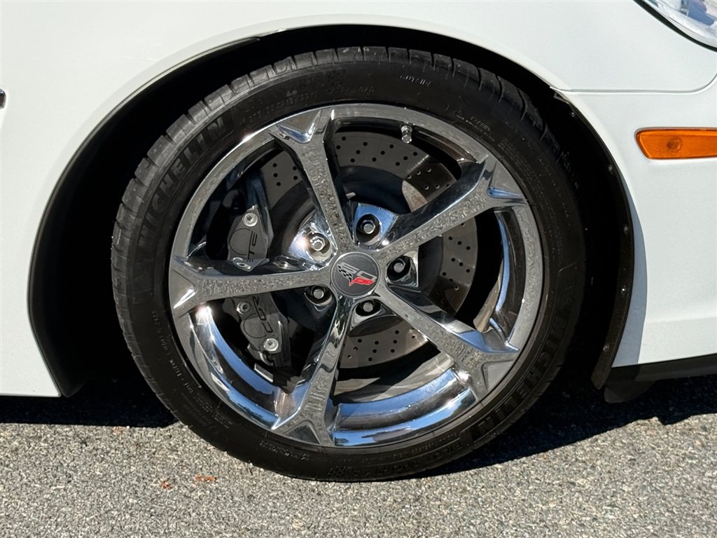 Used 2013 Chevrolet Corvette Grand Sport w/ 4LT Preferred Equipment Group RWD image 42