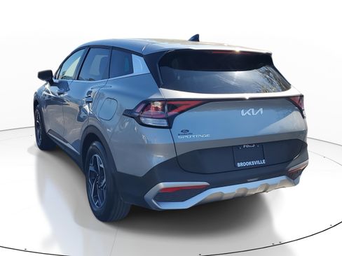 Used 2024 Kia Sportage LX image 4