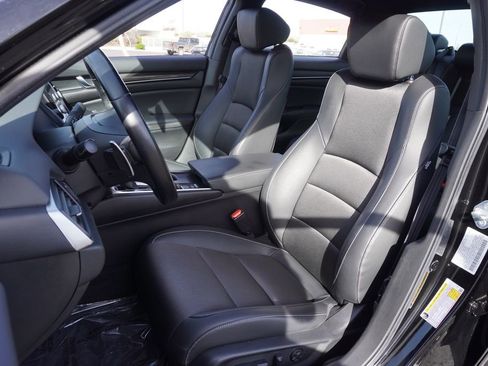 Used 2021 Honda Accord Sport image 13