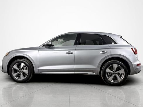 Used 2023 Audi Q5 2.0T Premium Plus w/ Premium Plus Package AWD/4WD image 2