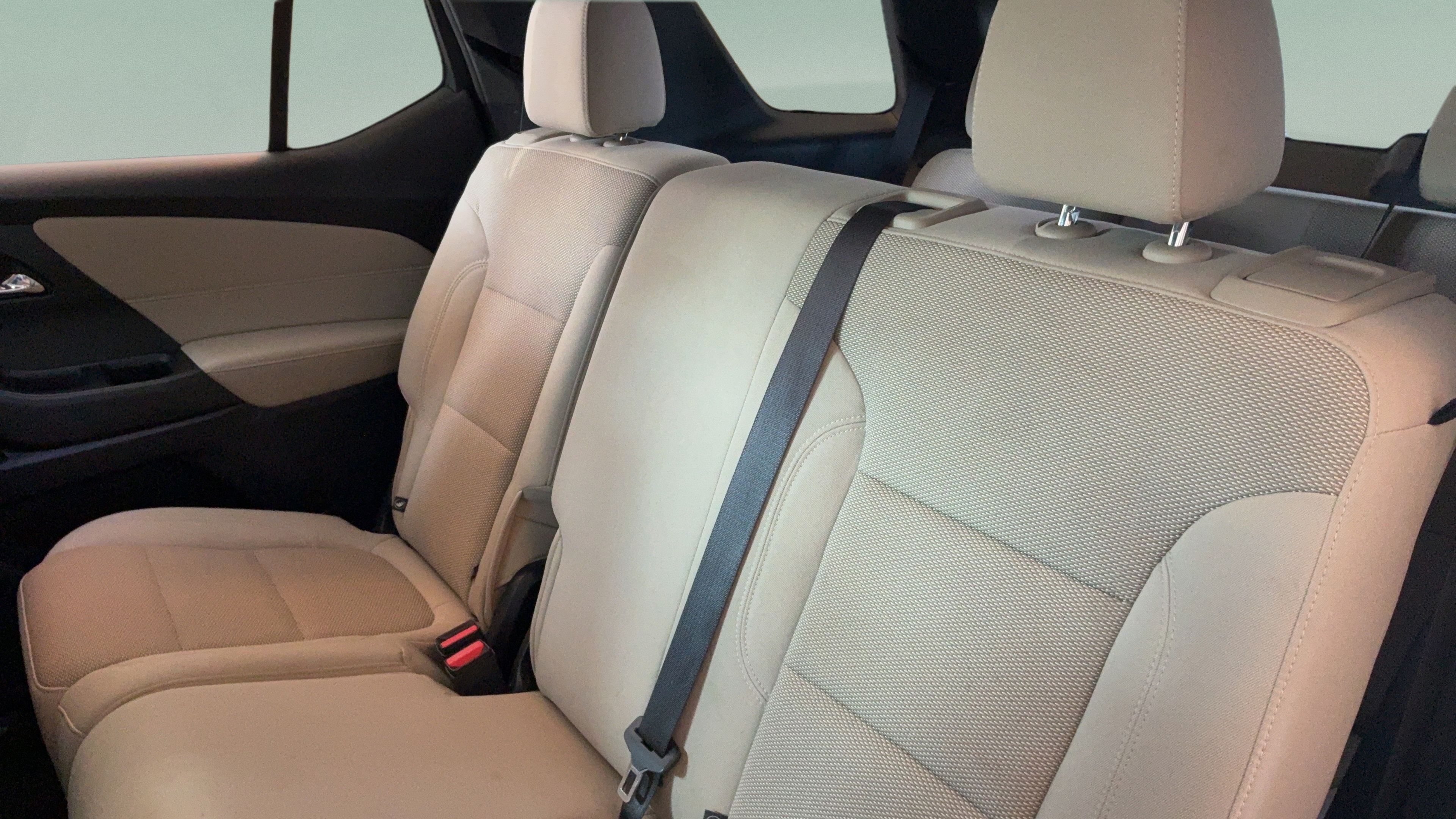 Used 2022 Chevrolet Traverse LS FWD image 27