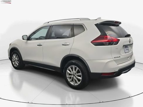 Used 2019 Nissan Rogue SV image 7