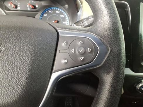 Used 2022 Chevrolet Traverse LS image 23