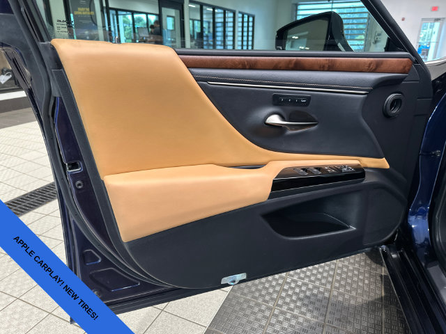 Used 2022 Lexus ES 350 w/ Premium Package FWD image 10