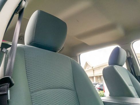 Used 2015 RAM 1500 Express AWD/4WD image 14
