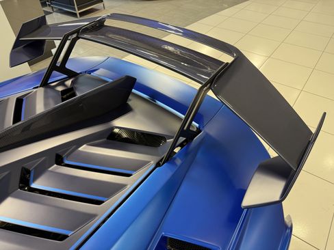 Used 2023 Lamborghini Huracan STO image 6