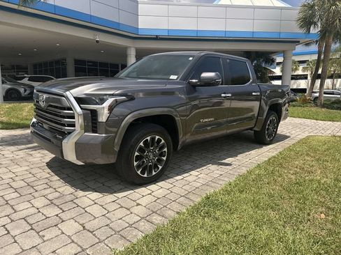 Used 2025 Toyota Tundra Limited AWD/4WD image 21