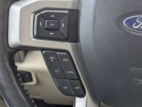 Used 2021 Ford F350 Lariat w/ Chrome Package image 15