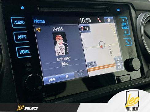 Used 2018 Toyota Tacoma TRD Off-Road image 15