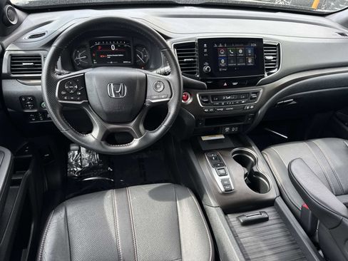 Certified 2023 Honda Passport TrailSport image 2