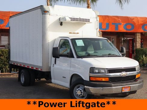 Used 2016 Chevrolet Express 4500 w/ Chrome Appearance Package image 2