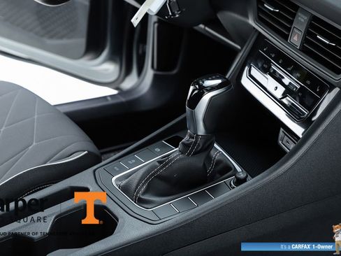 Used 2025 Volkswagen Jetta Sport FWD image 33