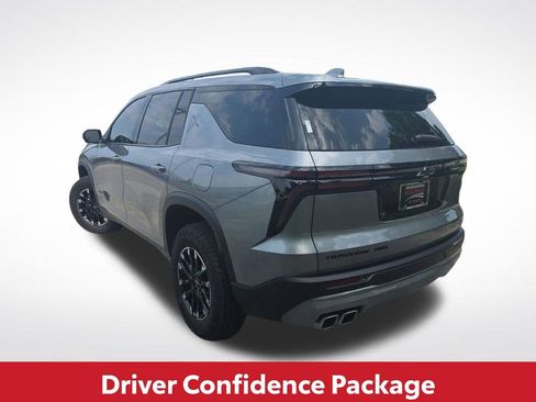 Used 2025 Chevrolet Traverse Z71 w/ Driver Confidence Package AWD/4WD image 7