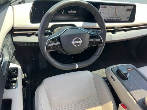 Used 2024 Nissan Ariya FWD image 40