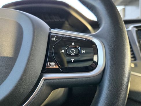 Used 2019 Volvo XC90 T6 Momentum w/ Advanced Package image 24