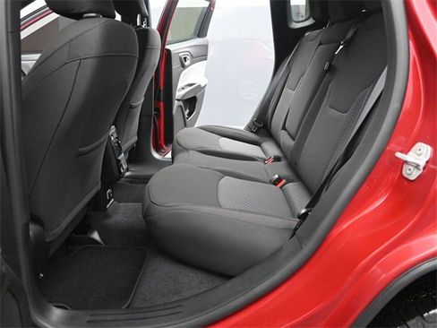 New 2025 Jeep Compass Sport image 13