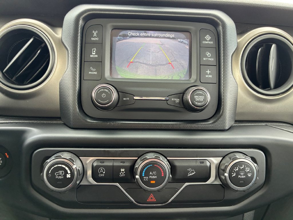 Used 2019 Jeep Wrangler Sport AWD/4WD image 9