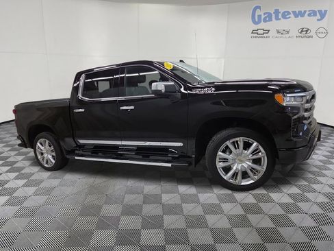 Used 2025 Chevrolet Silverado 1500 High Country w/ Technology Package AWD/4WD image 1