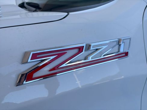 Certified 2025 Chevrolet Silverado 1500 LT AWD/4WD image 21