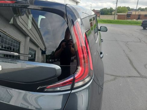 Used 2023 Kia Soul LX w/ LX Technology Package FWD image 6