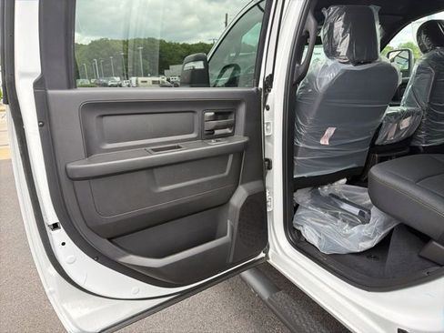 New 2026 RAM 2500 Tradesman AWD/4WD image 9