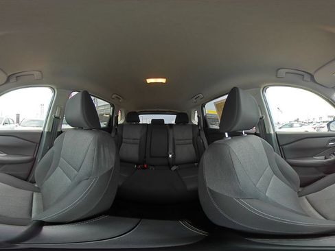 Used 2026 Nissan Rogue SV FWD image 44