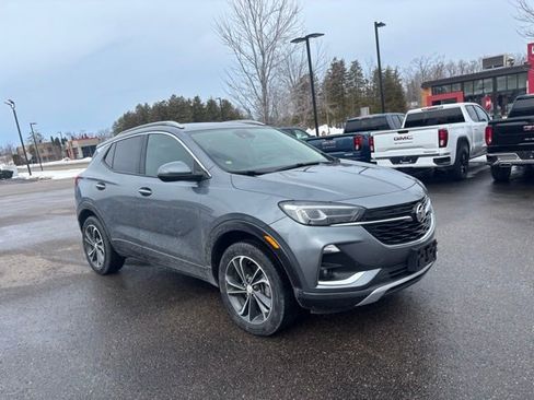 Used 2022 Buick Encore GX Essence image 4