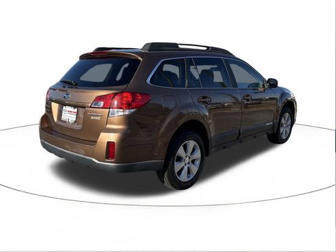 Used 2011 Subaru Outback 2.5i Premium w/ All-Weather Pkg image 3