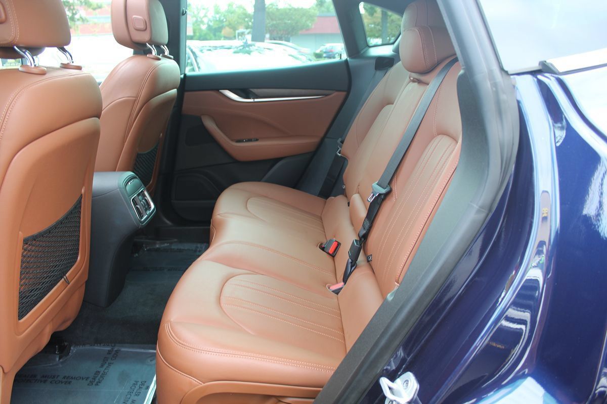 Used 2021 Maserati Levante AWD/4WD image 29