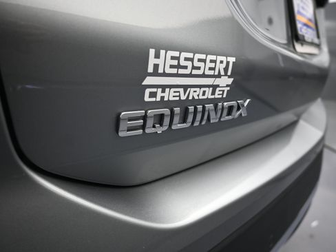 Used 2024 Chevrolet Equinox LT FWD image 33