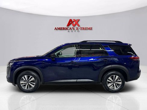 Used 2026 Nissan Pathfinder SL AWD/4WD image 3