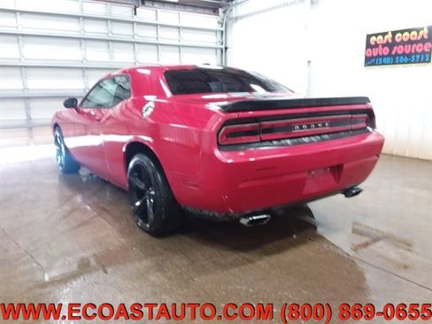 Used 2012 Dodge Challenger R/T image 6
