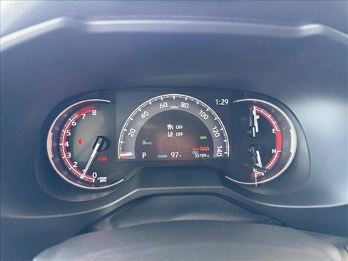Used 2025 Toyota RAV4 XLE FWD image 14