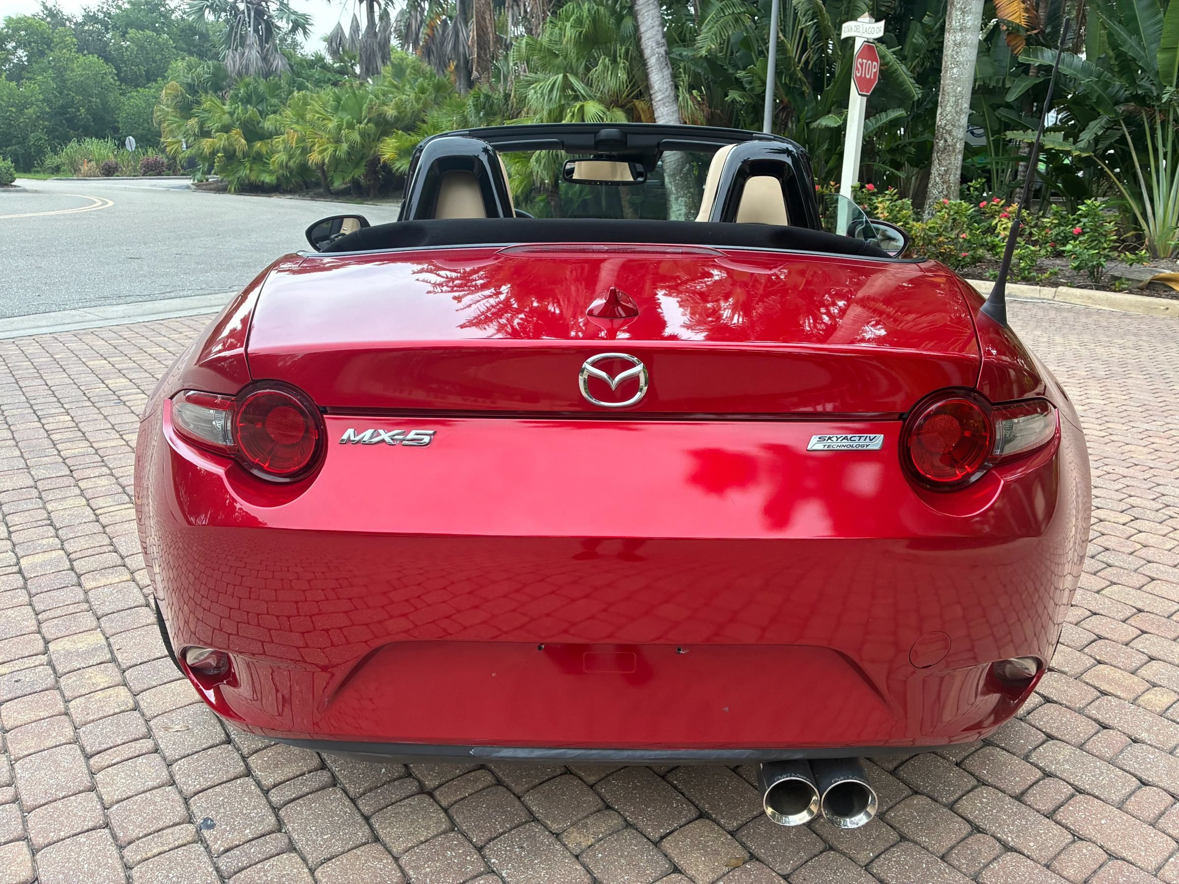 Used 2016 MAZDA MX-5 Miata Grand Touring RWD image 3