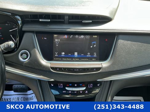 Used 2018 Cadillac XT5 Luxury w/ Driver Awareness Package FWD image 16