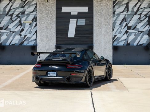 Used 2018 Porsche 911 GT2 RS RWD image 15