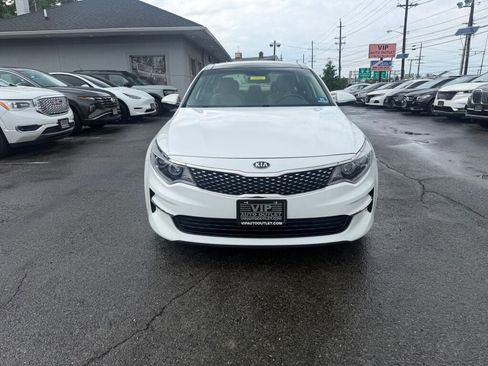 Used 2016 Kia Optima EX w/ Premium Package FWD image 2
