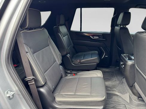 Used 2025 GMC Yukon Elevation w/ LPO, Floor Liner Package AWD/4WD image 17