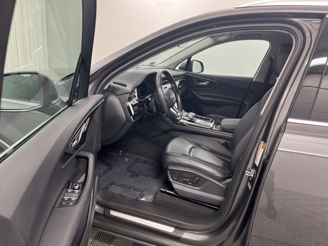 Used 2023 Audi Q7 2.0T Premium w/ Convenience Package AWD/4WD image 12