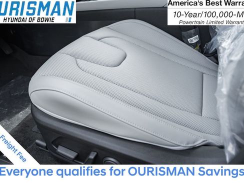 New 2025 Hyundai Elantra Limited image 30