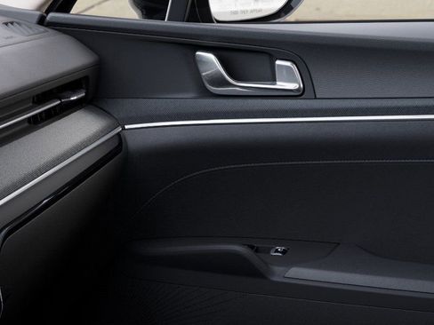 New 2025 Kia K5 LXS image 28