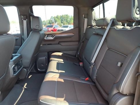 Used 2025 GMC Sierra 1500 Denali w/ Denali Reserve Package AWD/4WD image 23