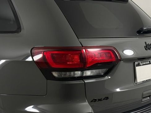 Used 2020 Jeep Grand Cherokee Altitude AWD/4WD image 16
