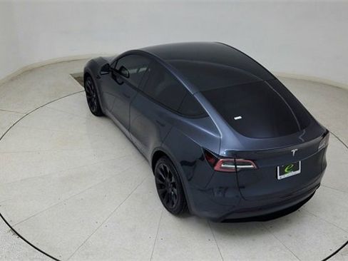 Used 2024 Tesla Model Y 2WD image 79