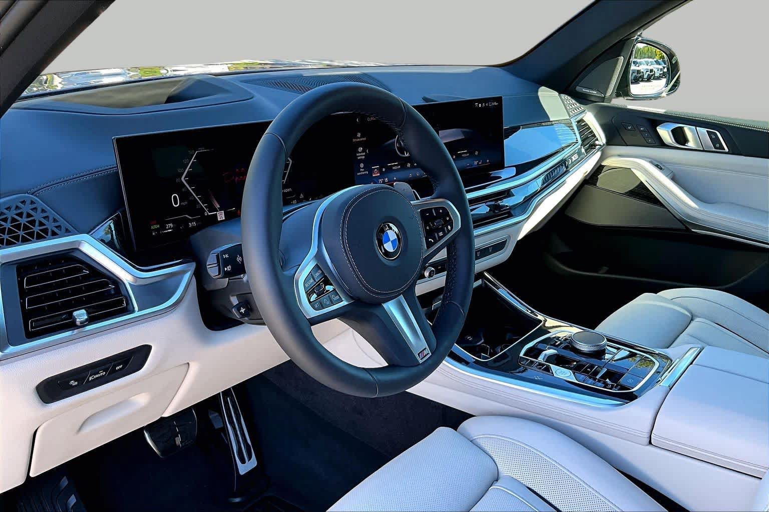Used 2026 BMW X5 xDrive40i w/ M Sport Package AWD/4WD image 17