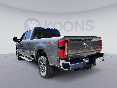 New 2026 Ford F250 Lariat w/ FX4 Off-Road Package image 4